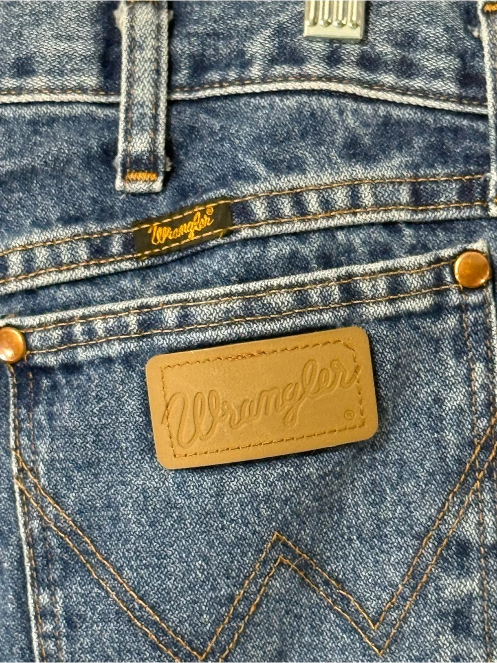 Wrangler Men’s Classic Straight Blue Denim Jeans